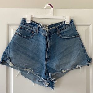 a&f high rise cutoff short